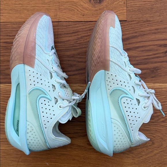 Nike Girls/Womens Basketball Sneakers - Picture 3 of 14